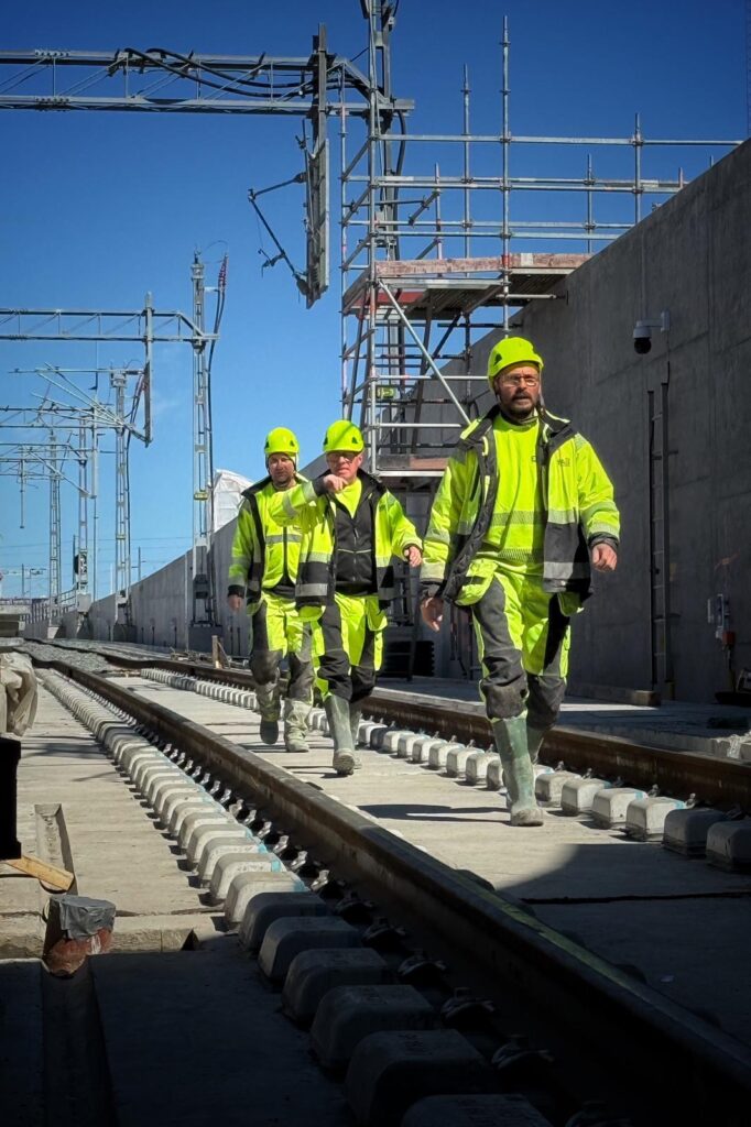 Q4 bez przestojów: jak zaplanować obsadę projektu budowlanego w Europie z zachowaniem tempa, bezpieczeństwa i zgodności